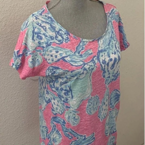Lilly Pulitzer Mikela Pink Pout Barefoot Princess Blue Shells 100%Linen Shirt XS - Picture 9 of 15